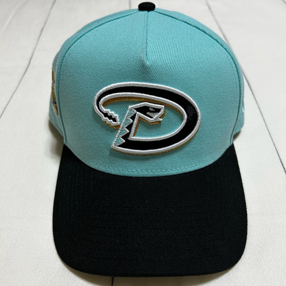 New Era 9FORTY Arizona Diamondback 2001 World Series Patch SnapBack.